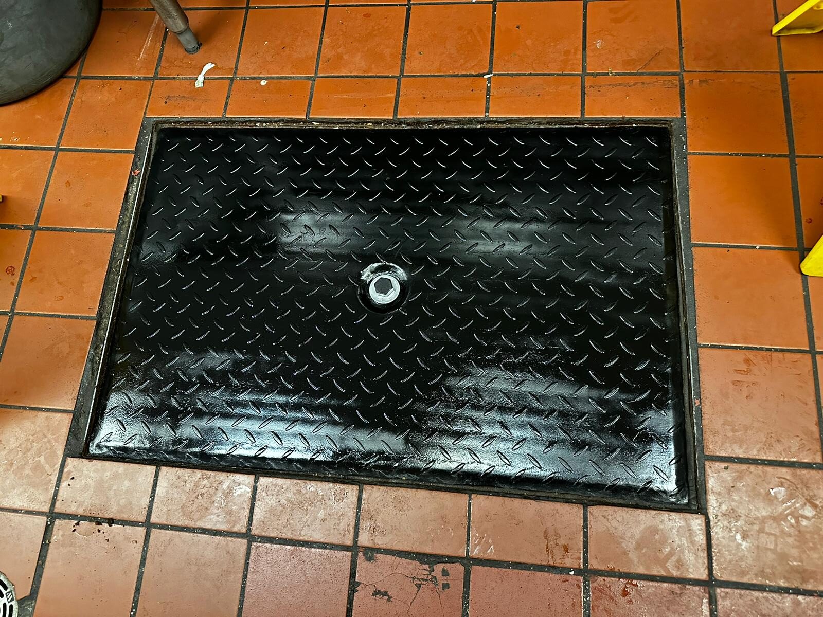 A Guide to Grease Trap Function, Maintenance, and Environmental Impact BC Grease Traps